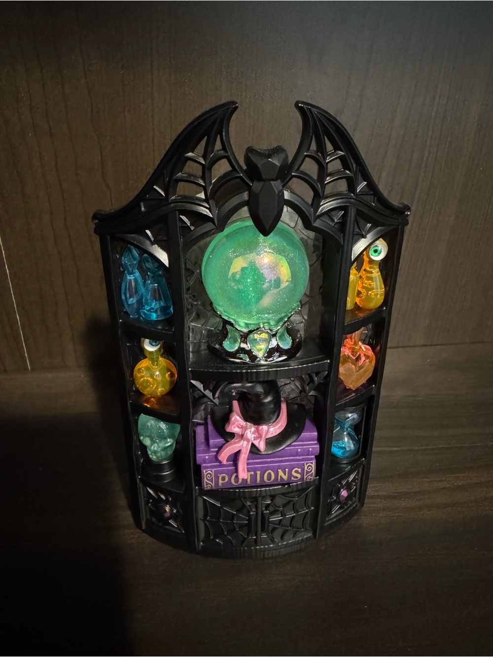 Bath and Body Works - Halloween Potion Shelf with Crystal Ball Wallflower Plug